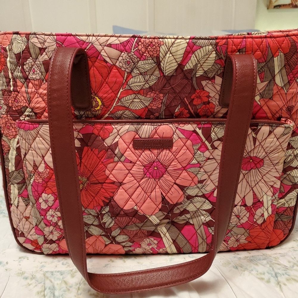 Vera Bradley commuter bag with a tote bag with it